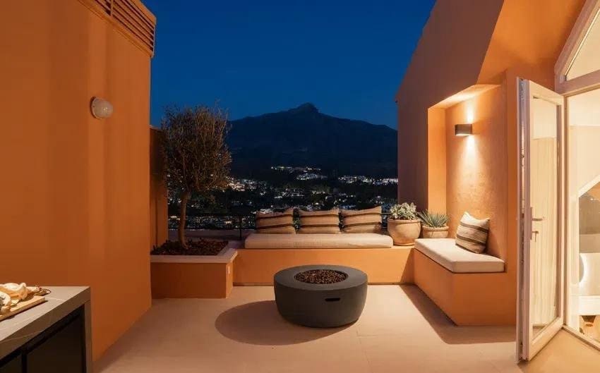 3 quarto Penthouse para venda em Marbella com piscina garagem - 2 695 000 € (Ref: 9630081)