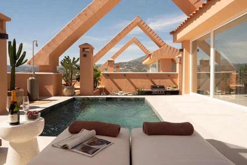 3 quarto Penthouse para venda em Marbella com piscina garagem - 2 695 000 € (Ref: 9630081)