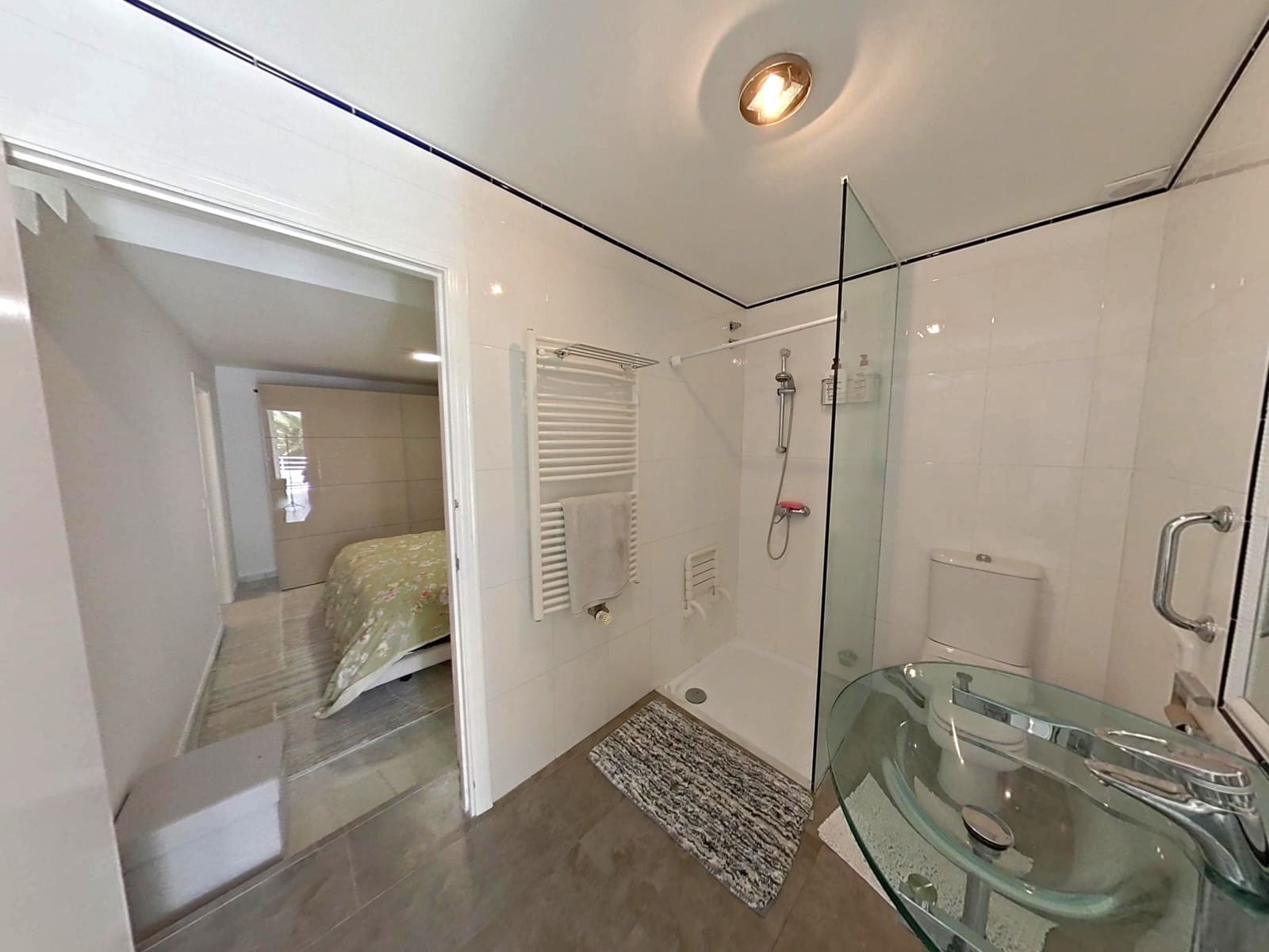 4 soverom Kjedet enebolig til salgs i Calahonda med svømmebasseng garasje - € 749 000 (Ref: 9630082)