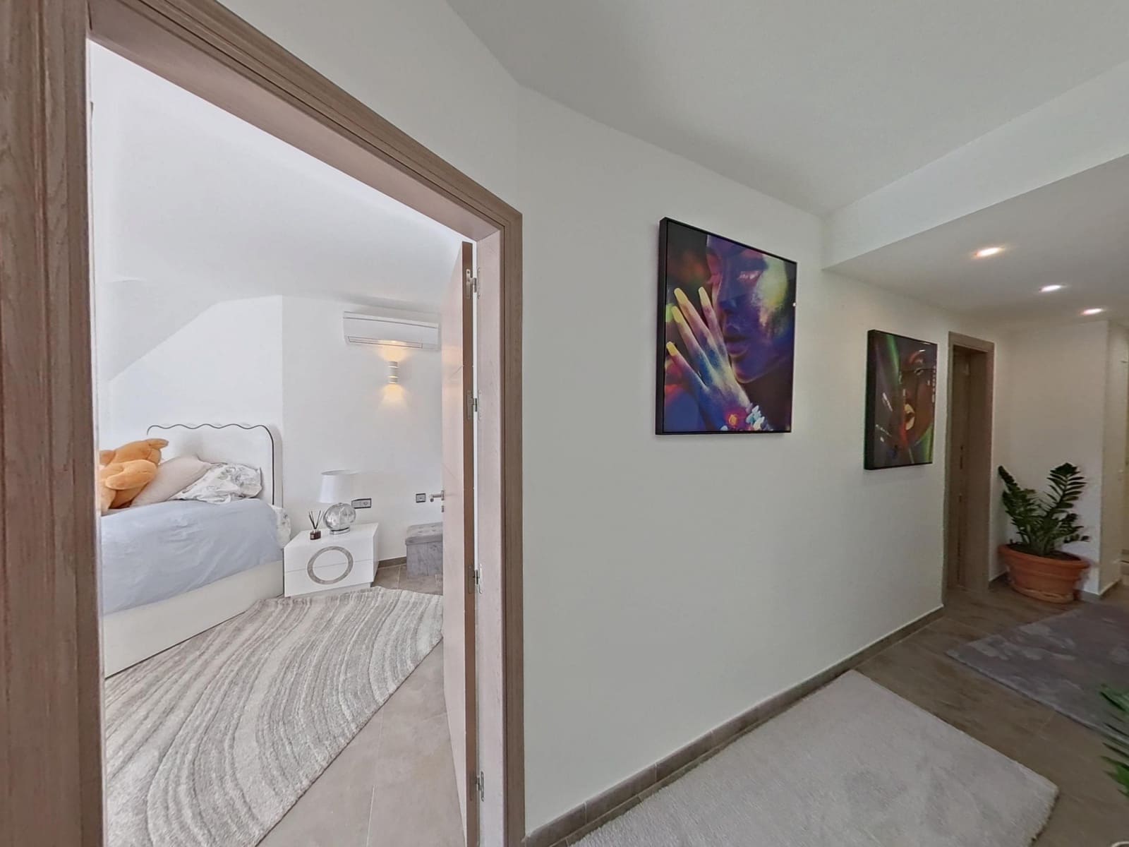 4 soverom Kjedet enebolig til salgs i Calahonda med svømmebasseng garasje - € 749 000 (Ref: 9630082)