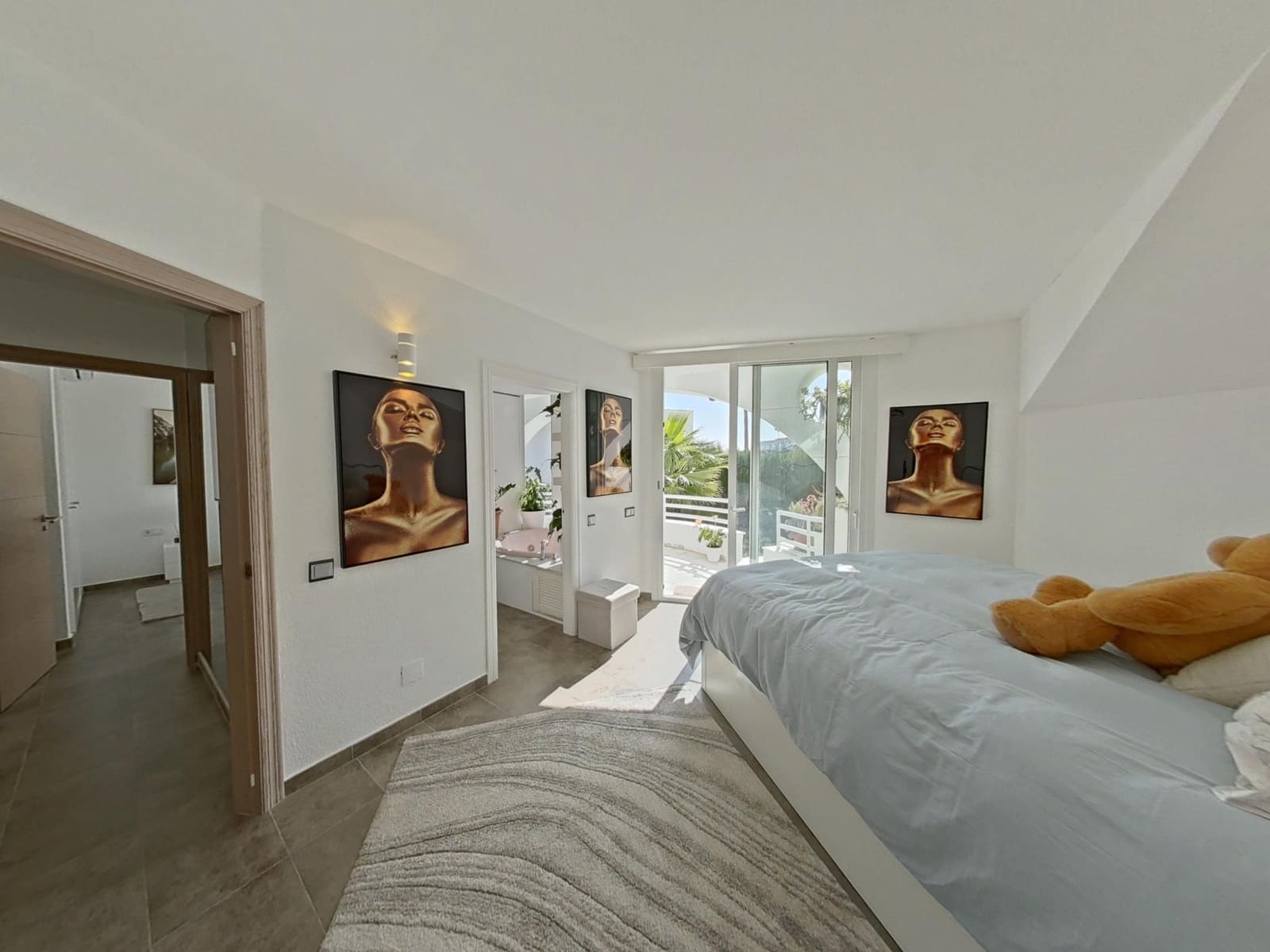 4 soverom Kjedet enebolig til salgs i Calahonda med svømmebasseng garasje - € 749 000 (Ref: 9630082)