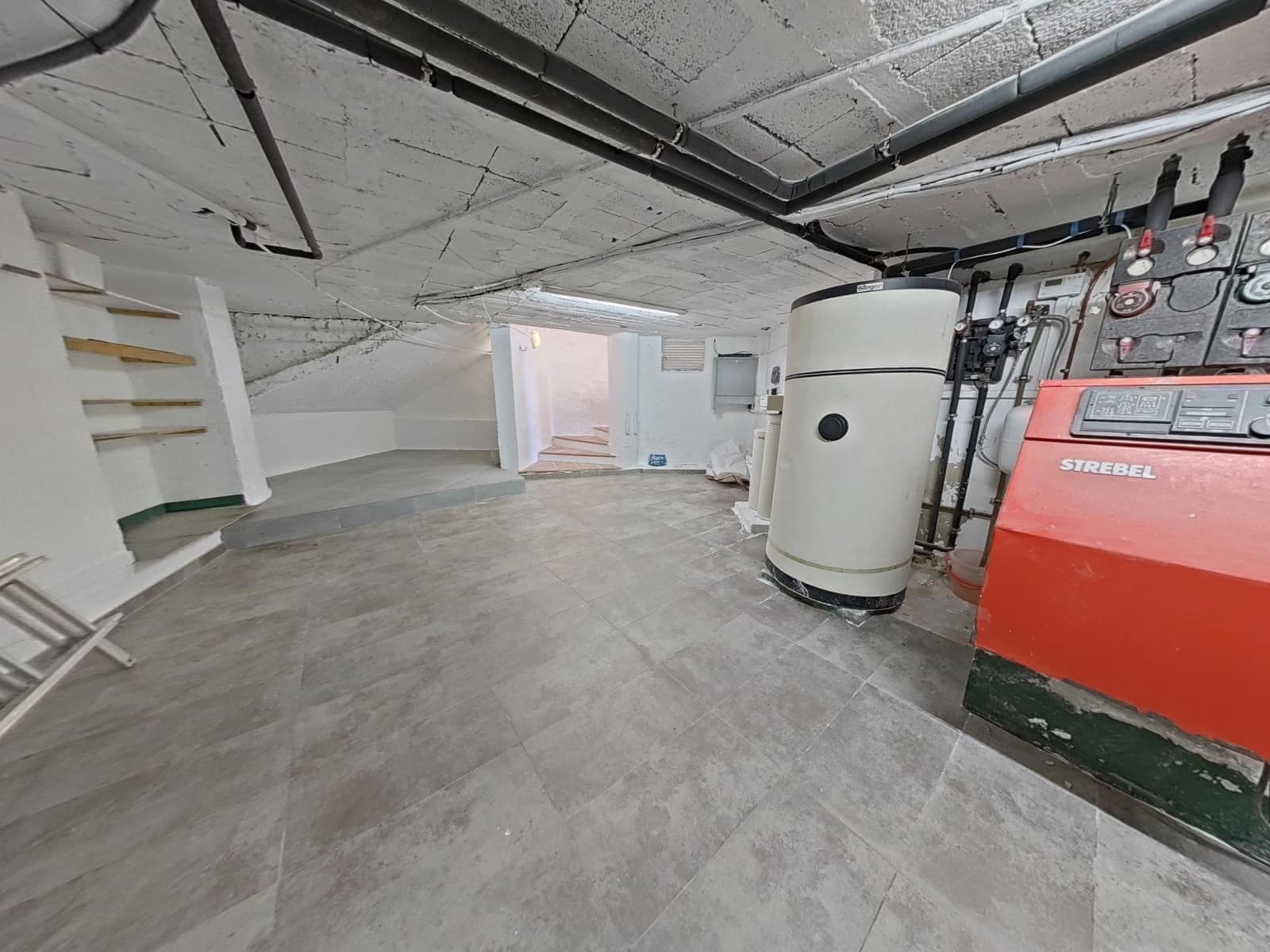 4 soverom Kjedet enebolig til salgs i Calahonda med svømmebasseng garasje - € 749 000 (Ref: 9630082)