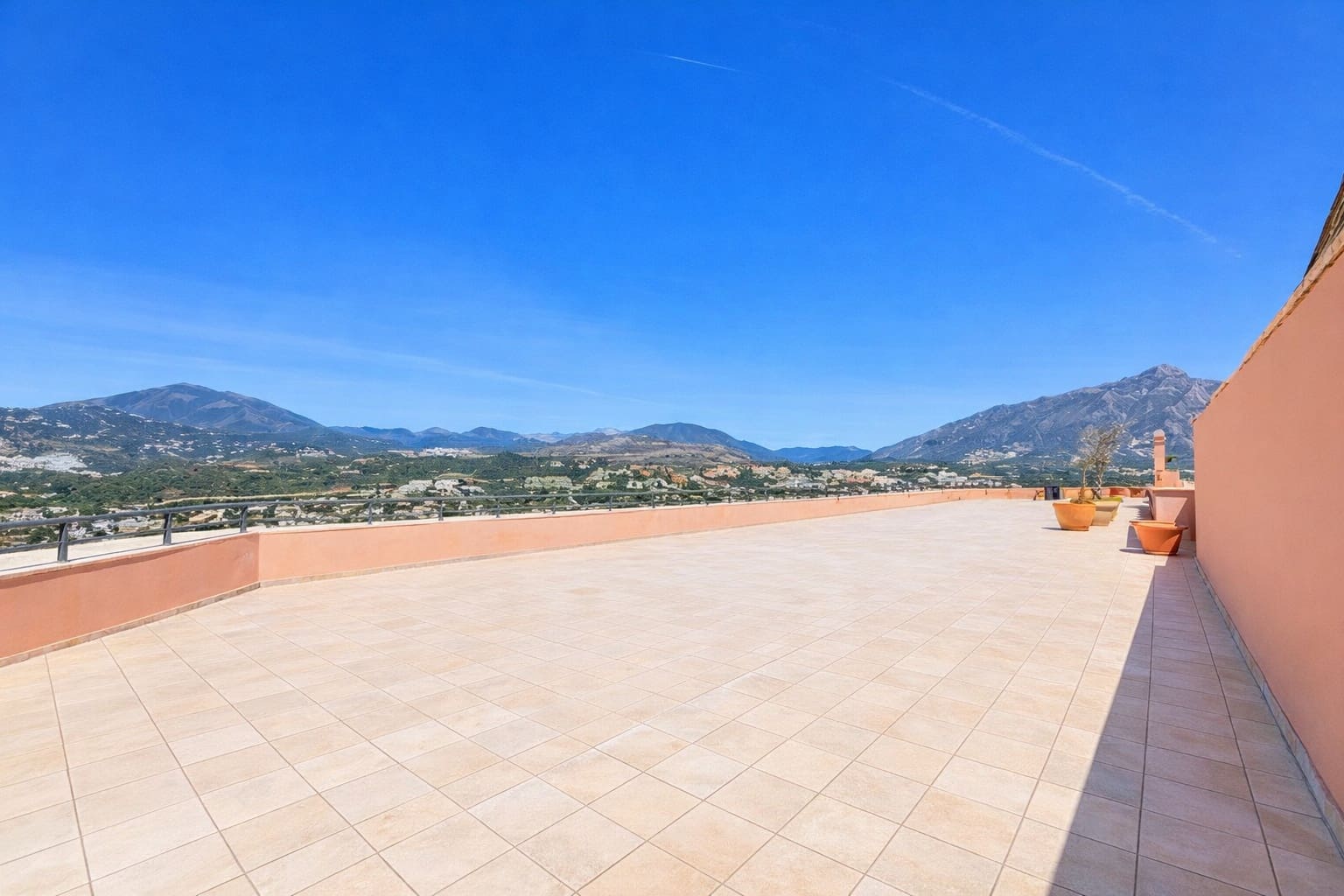 5 makuuhuone Kattohuoneisto myytävänä paikassa Marbella mukana uima-altaan 
autotalli - 3 600 000 € (Ref: 9634369)