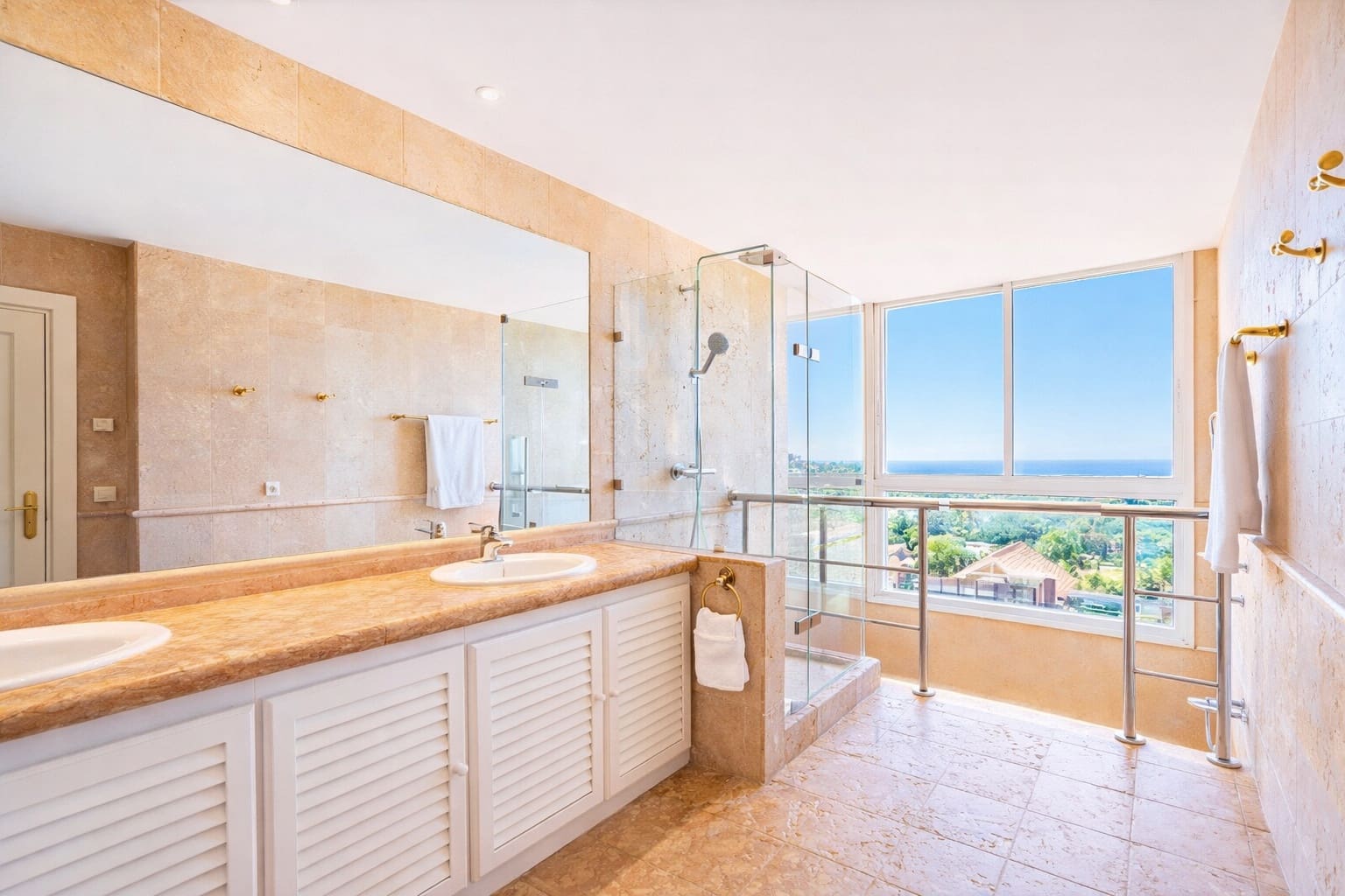 5 makuuhuone Kattohuoneisto myytävänä paikassa Marbella mukana uima-altaan 
autotalli - 3 600 000 € (Ref: 9634369)