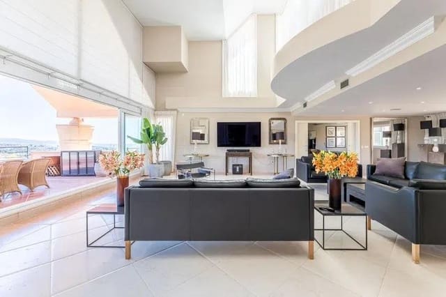 5 slaapkamer Penthouse te koop in Los Naranjos, Marbella met zwembad garage - € 3.600.000 (Ref: 9634369)
