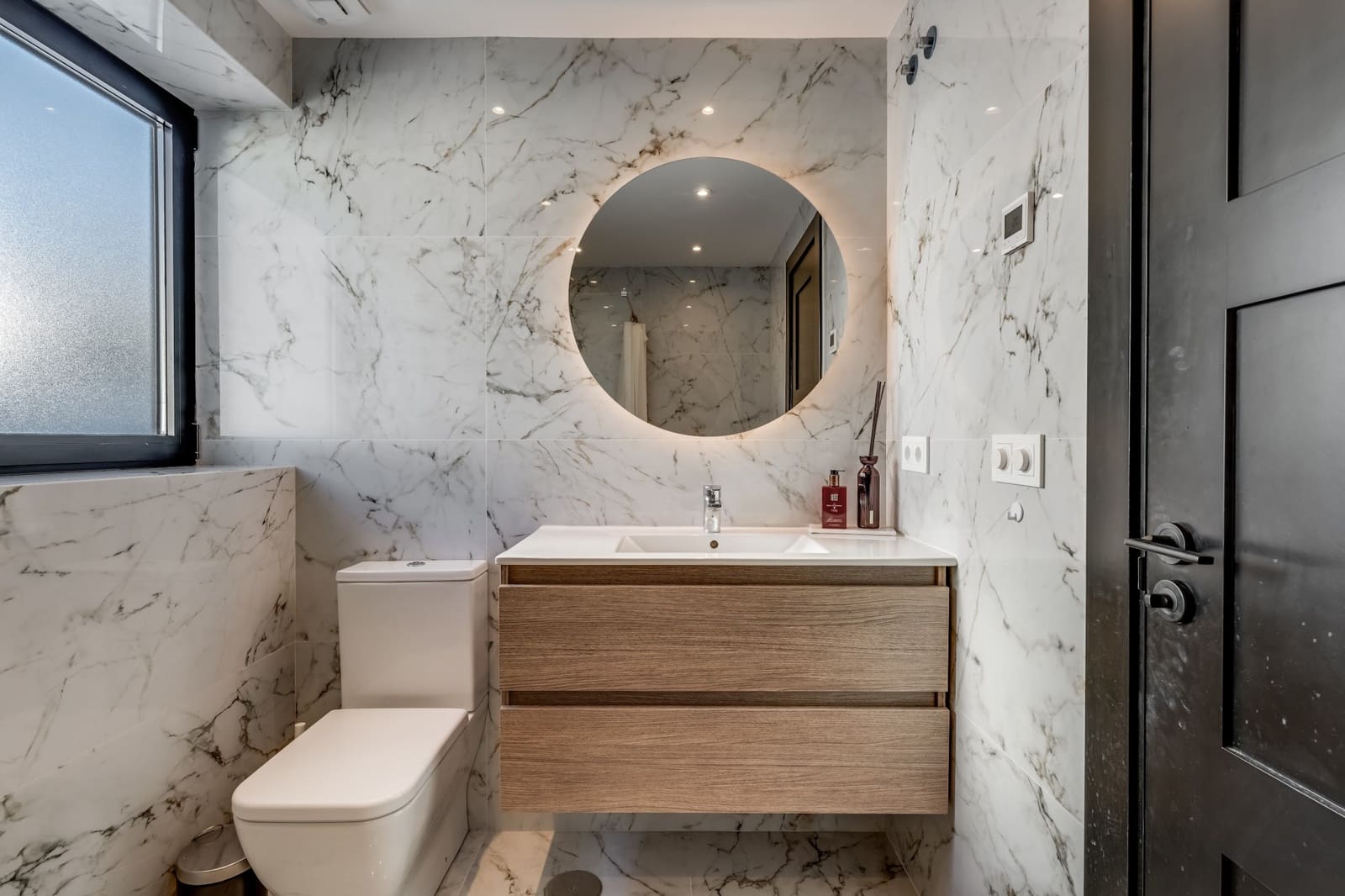 5 soverom Villa til salgs i Nueva Andalucia med svømmebasseng garasje - € 1 894 000 (Ref: 9634370)