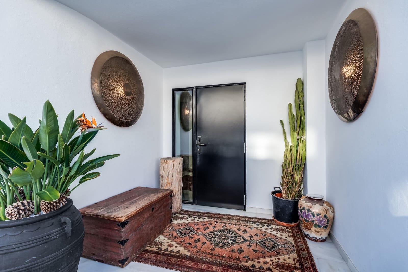 5 soverom Villa til salgs i Nueva Andalucia med svømmebasseng garasje - € 1 894 000 (Ref: 9634370)