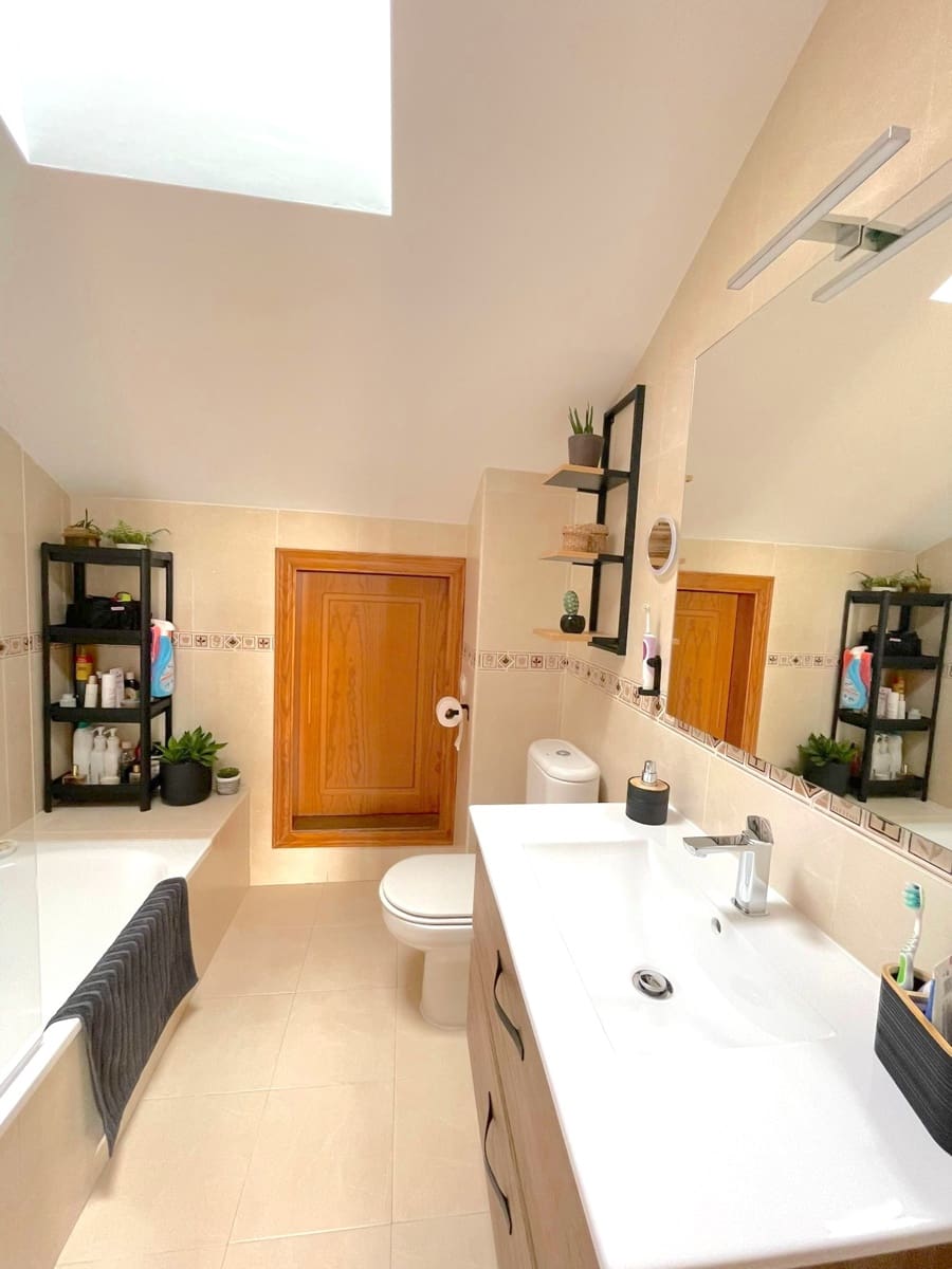 2 bedroom Penthouse for sale in Mijas Costa with pool garage - € 350,000 (Ref: 9648000)