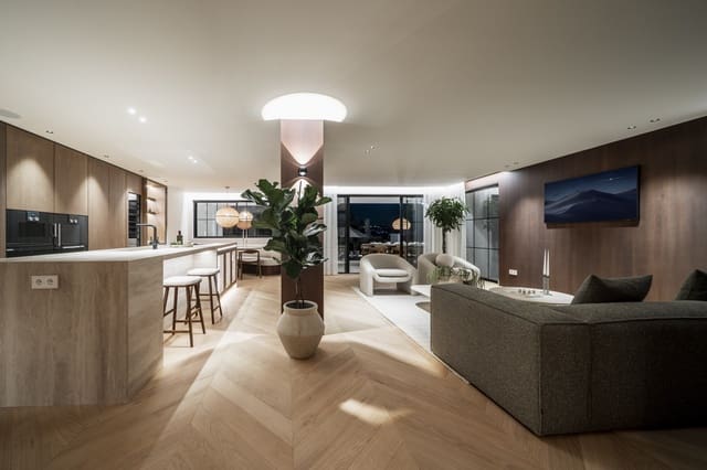 Chalet de 5 habitaciones en Nueva Andalucia, Marbella en venta con piscina garaje - 5.350.000 € (Ref: 9651820)