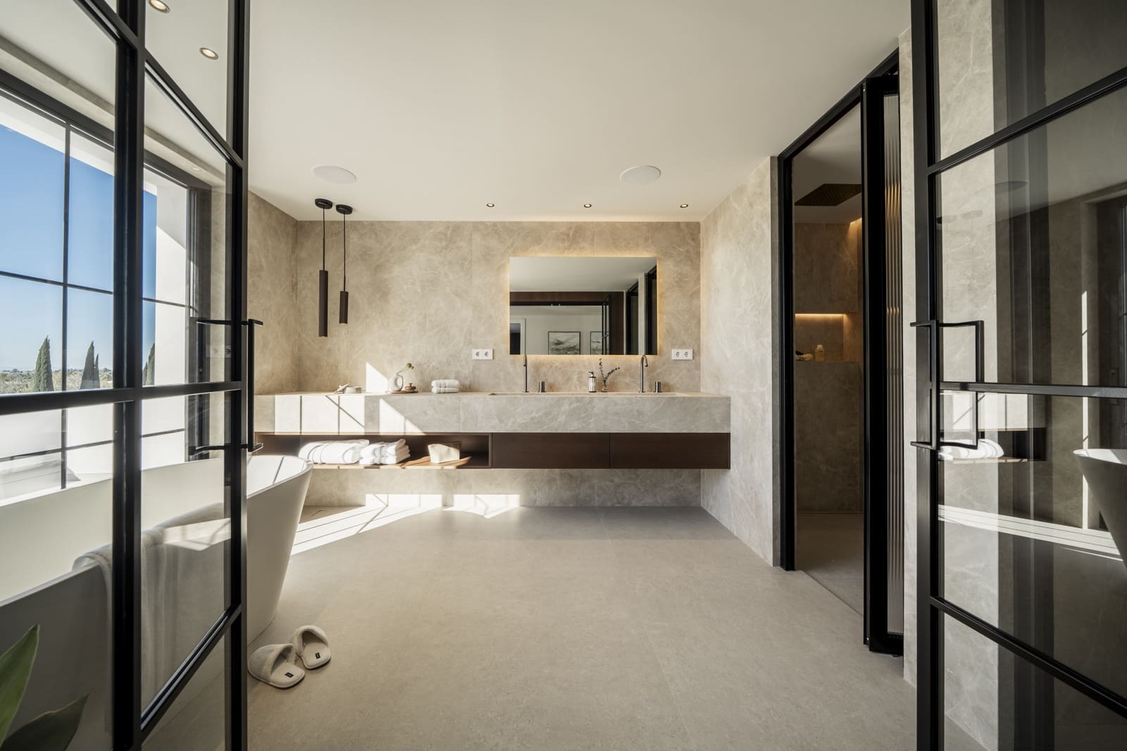 5 makuuhuone Huvila myytävänä paikassa Nueva Andalucia mukana uima-altaan 
autotalli - 5 350 000 € (Ref: 9651820)