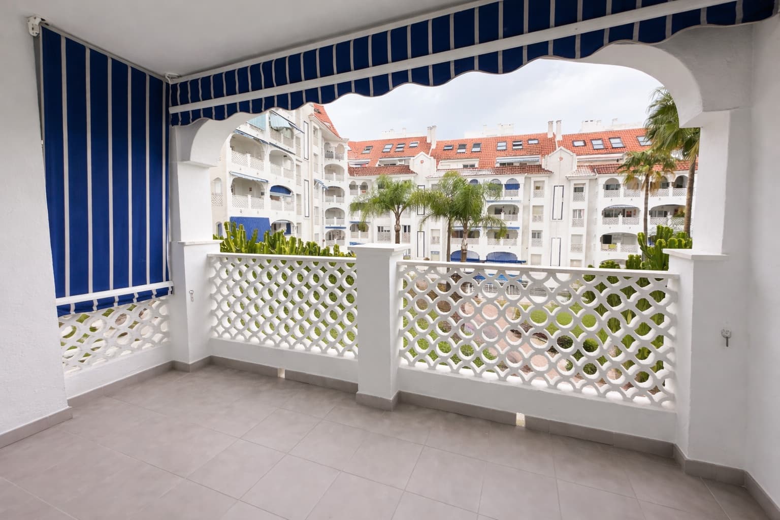 3 chambre Appartement à vendre à San Pedro de Alcantara avec piscine - 395 000 € (Ref: 9651821)
