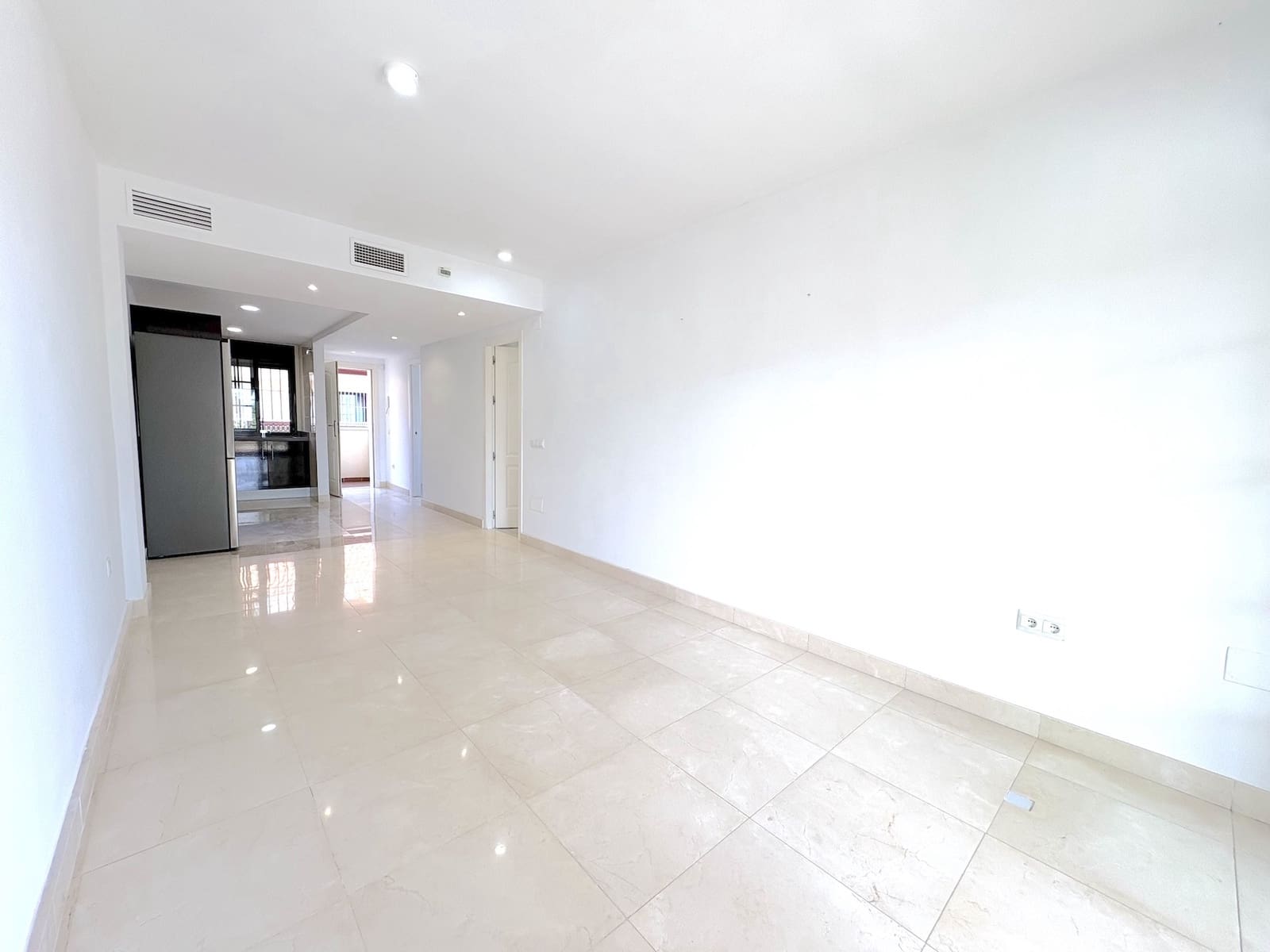 2 sovrum Lägenhet till salu i Torrequebrada med pool garage - 355 000 € (Ref: 9655915)