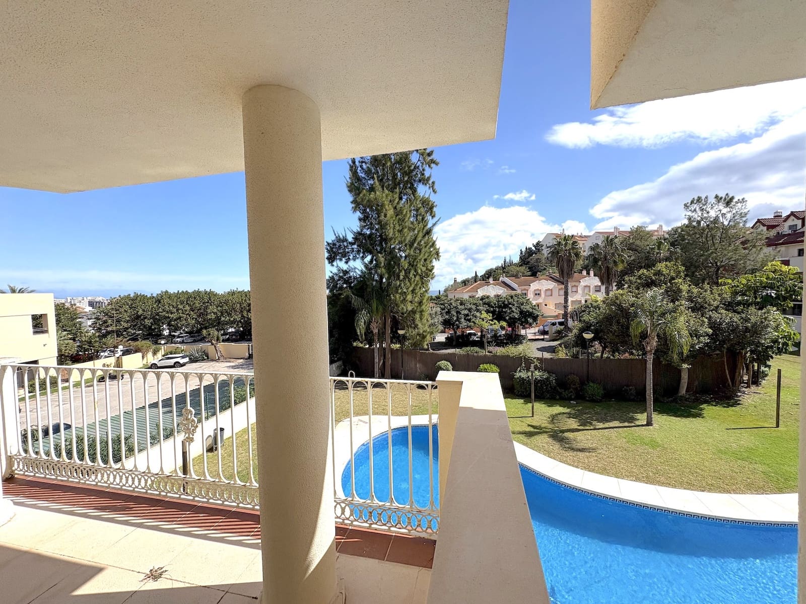 2 sovrum Lägenhet till salu i Torrequebrada med pool garage - 355 000 € (Ref: 9655915)