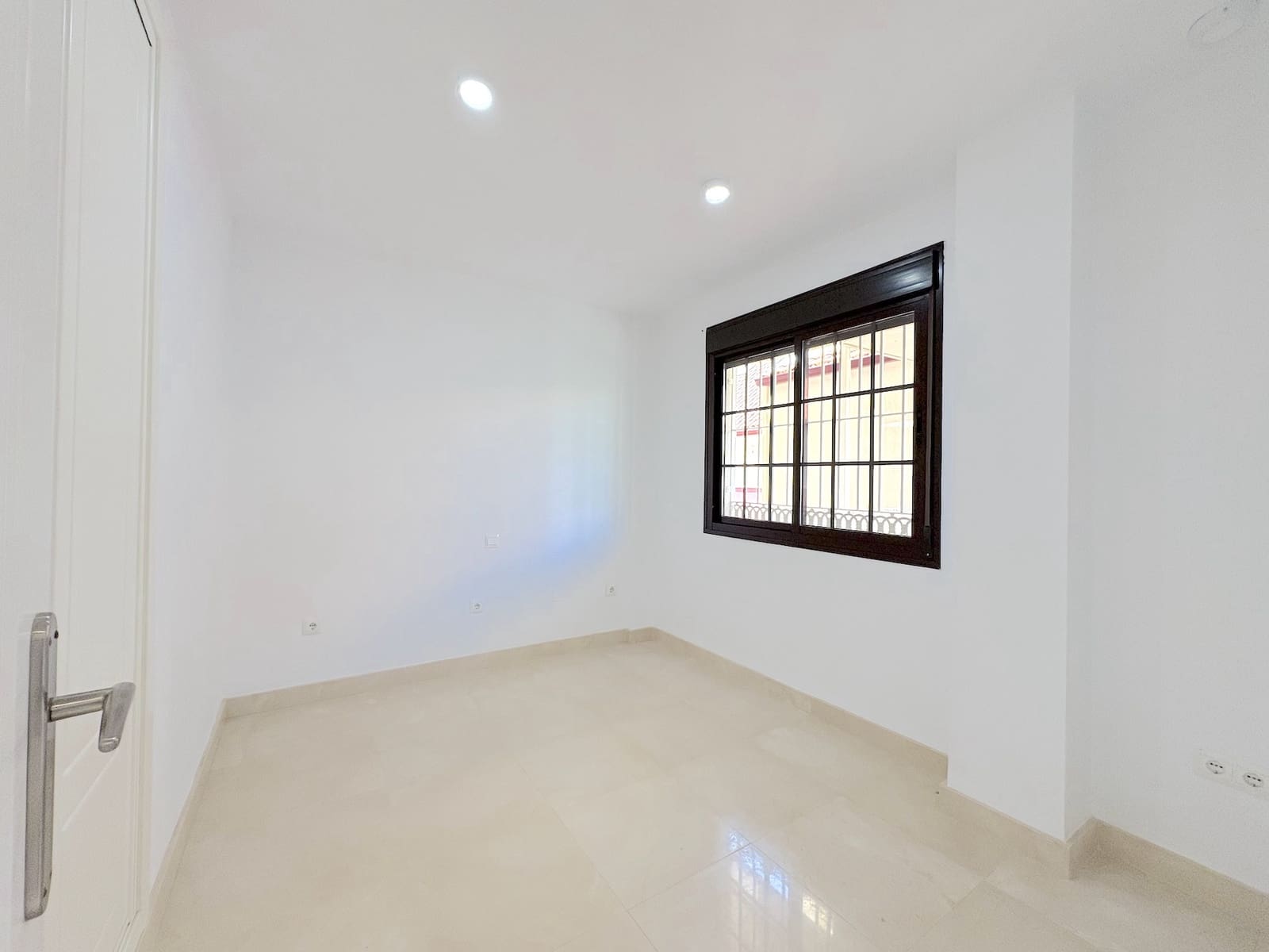 2 sovrum Lägenhet till salu i Torrequebrada med pool garage - 355 000 € (Ref: 9655916)