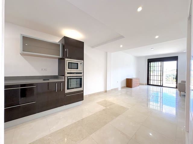 2 sovrum Lägenhet till salu i Torrequebrada, Benalmádena med pool garage - 355 000 € (Ref: 9655916)