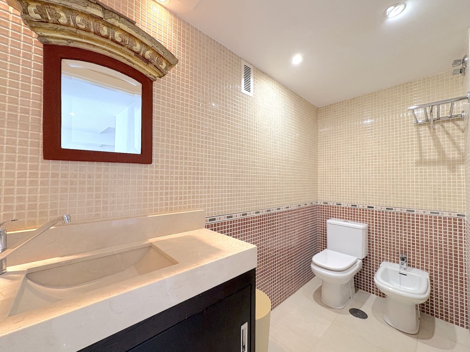 2 sovrum Lägenhet till salu i Torrequebrada med pool garage - 355 000 € (Ref: 9655916)