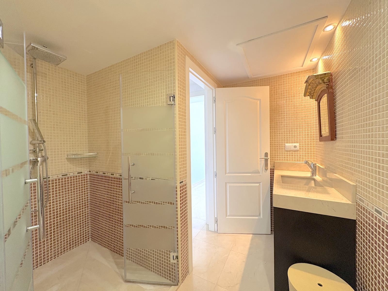 2 sovrum Lägenhet till salu i Torrequebrada med pool garage - 355 000 € (Ref: 9655916)