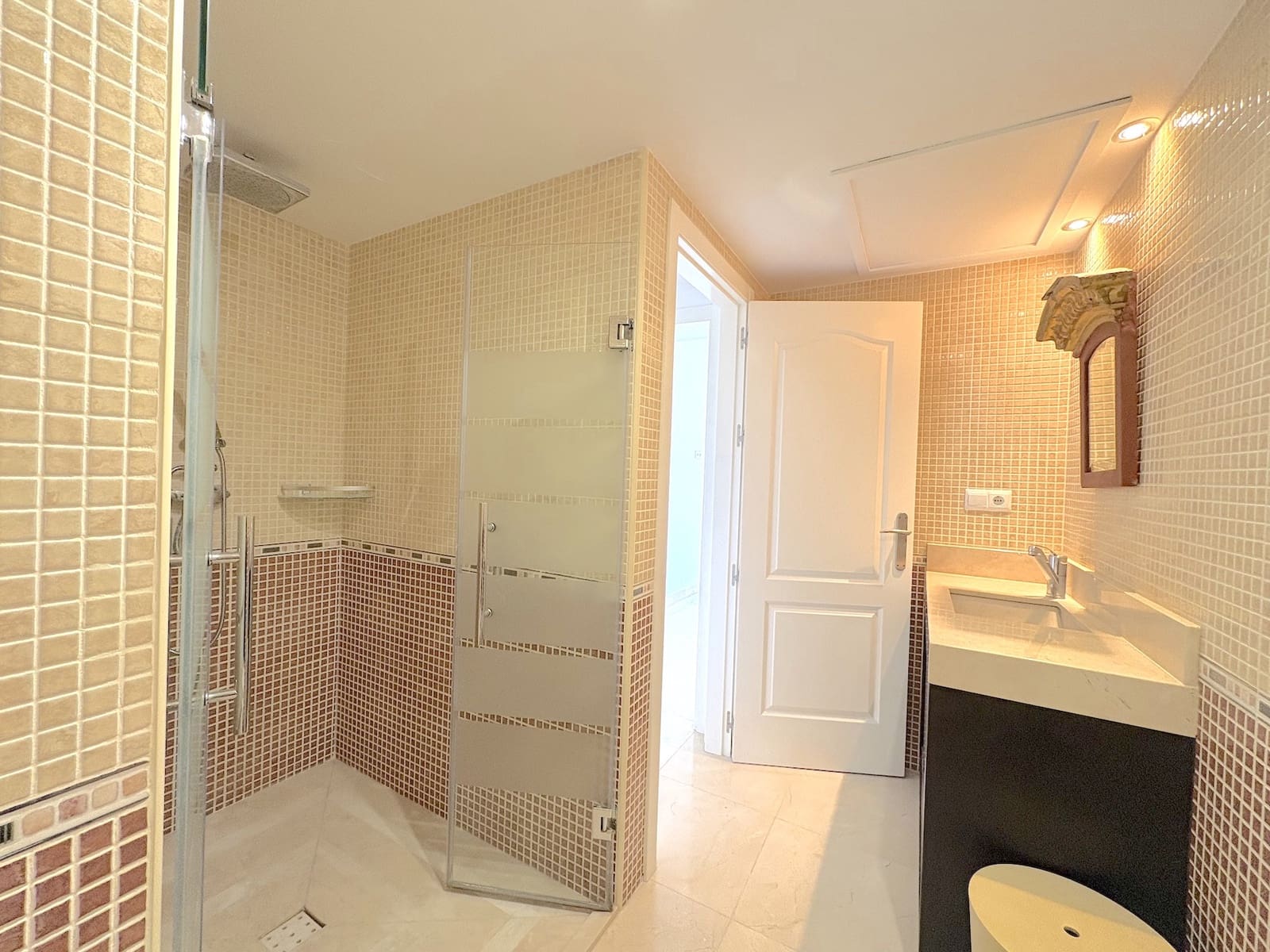 2 sovrum Lägenhet till salu i Torrequebrada med pool garage - 355 000 € (Ref: 9655916)