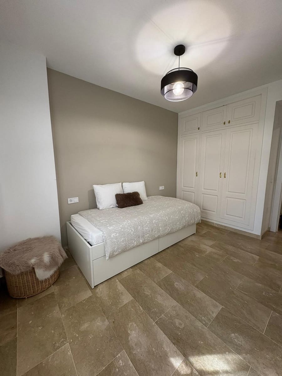 2 sypialnia Apartament na sprzedaż w Estepona z basenem garażem - 425 000 € (Ref: 9670356)