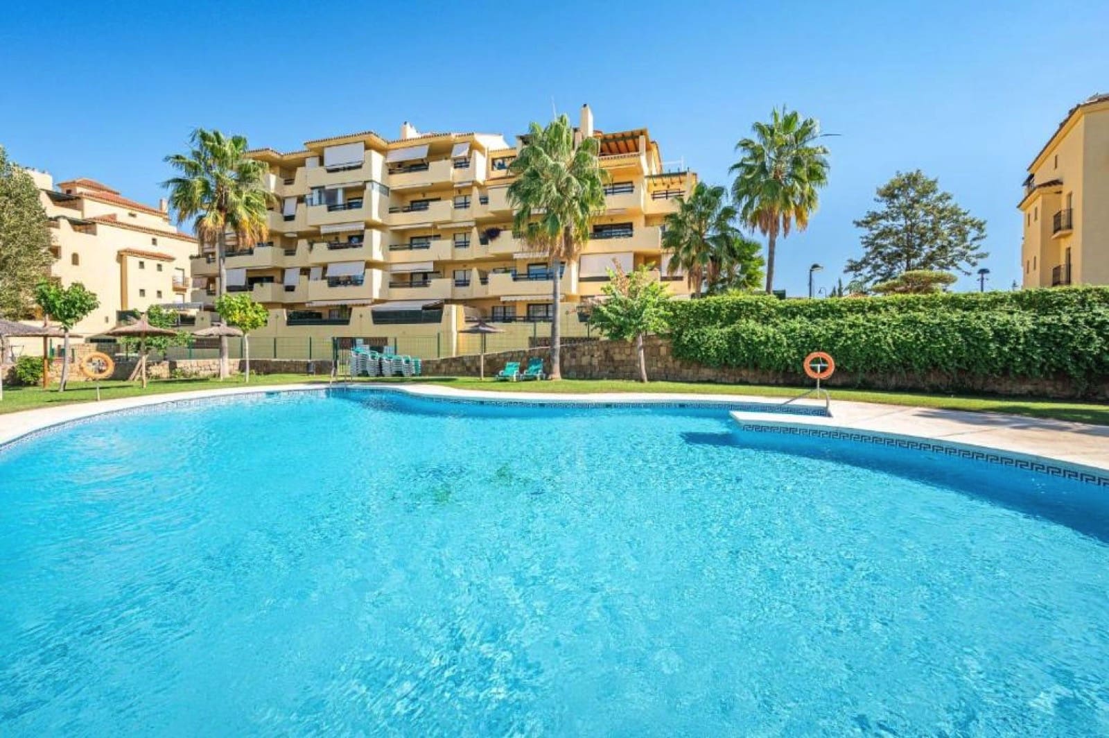 2 sypialnia Apartament na sprzedaż w Estepona z basenem garażem - 425 000 € (Ref: 9670356)