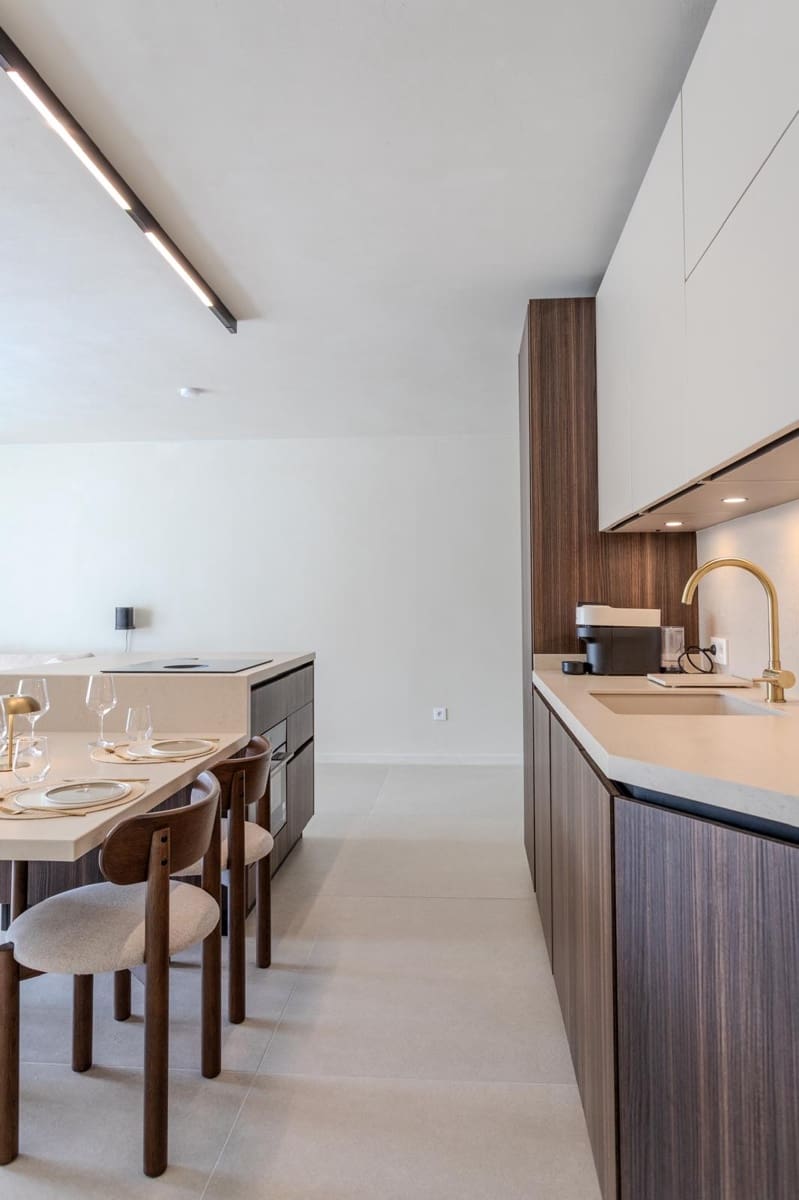 3 chambre Appartement à vendre à Estepona avec piscine garage - 590 000 € (Ref: 9670357)