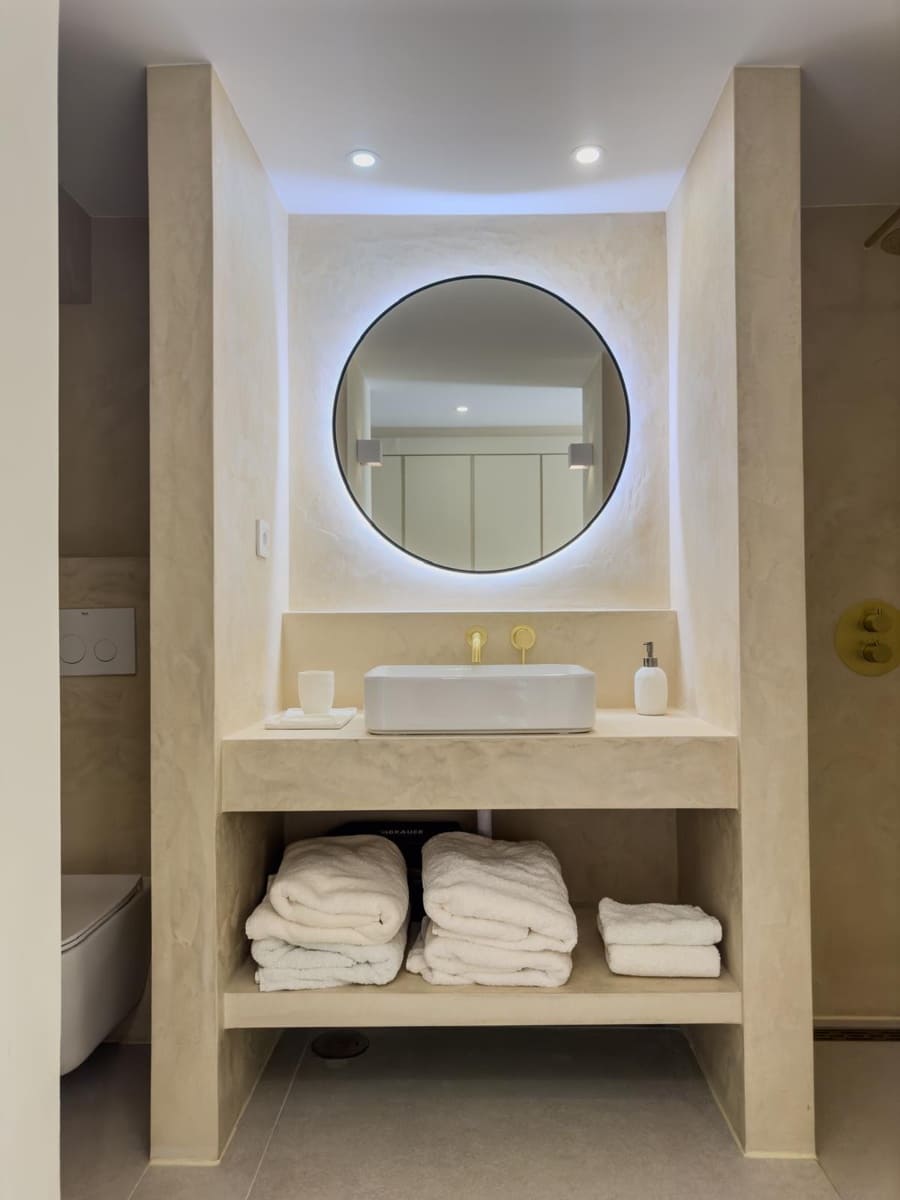 3 chambre Appartement à vendre à Estepona avec piscine garage - 590 000 € (Ref: 9670357)