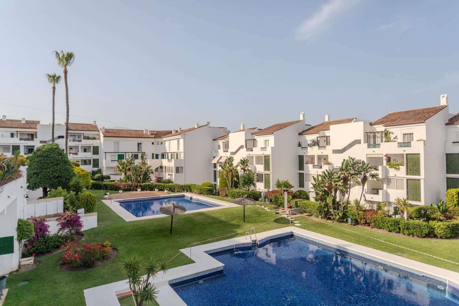 3 chambre Appartement à vendre à Estepona avec piscine garage - 590 000 € (Ref: 9670357)