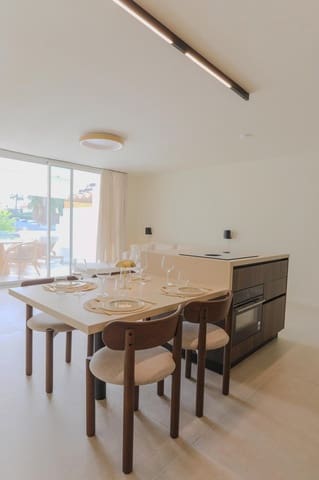 3 quarto Apartamento para venda em Estepona com piscina garagem - 590 000 € (Ref: 9670357)