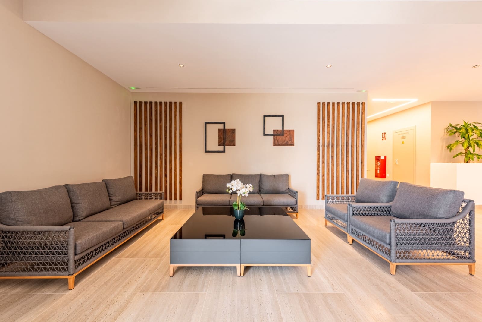 3 chambre Appartement à vendre à Nueva Andalucia avec piscine garage - 559 000 € (Ref: 9670363)