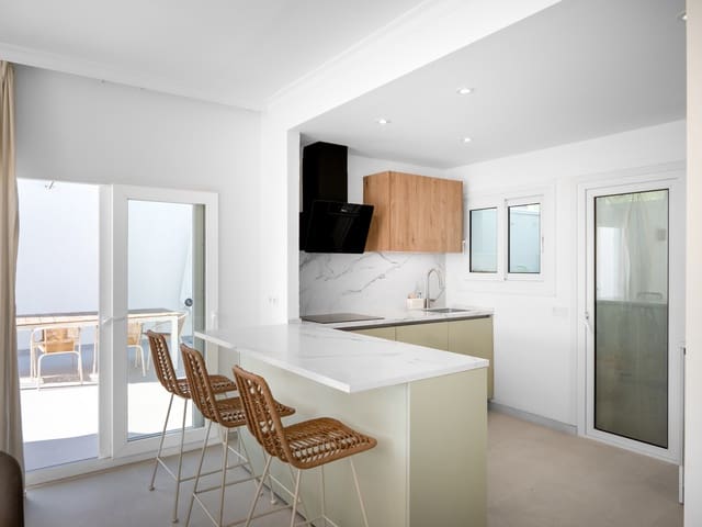 3 soveværelse Penthouse til salg i Marbella med swimmingpool garage - € 725.000 (Ref: 9670364)