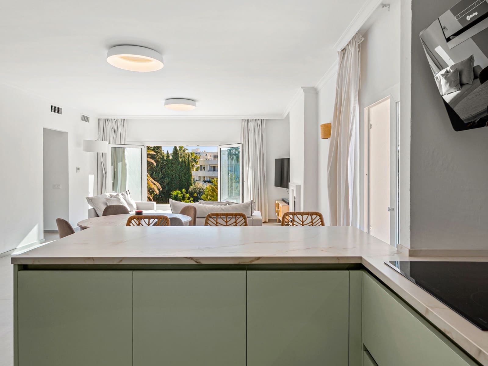 3 soveværelse Penthouse til salg i Marbella med swimmingpool garage - € 725.000 (Ref: 9670364)