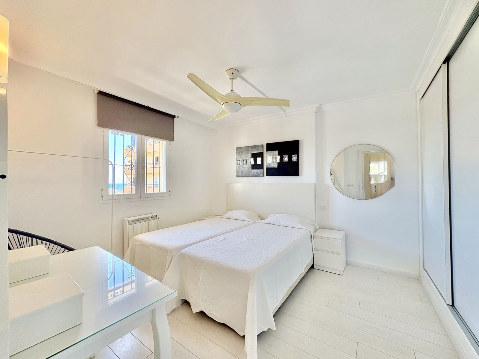 2 bedroom Apartment for sale in Calahonda with pool garage - € 315,000 (Ref: 9677117)