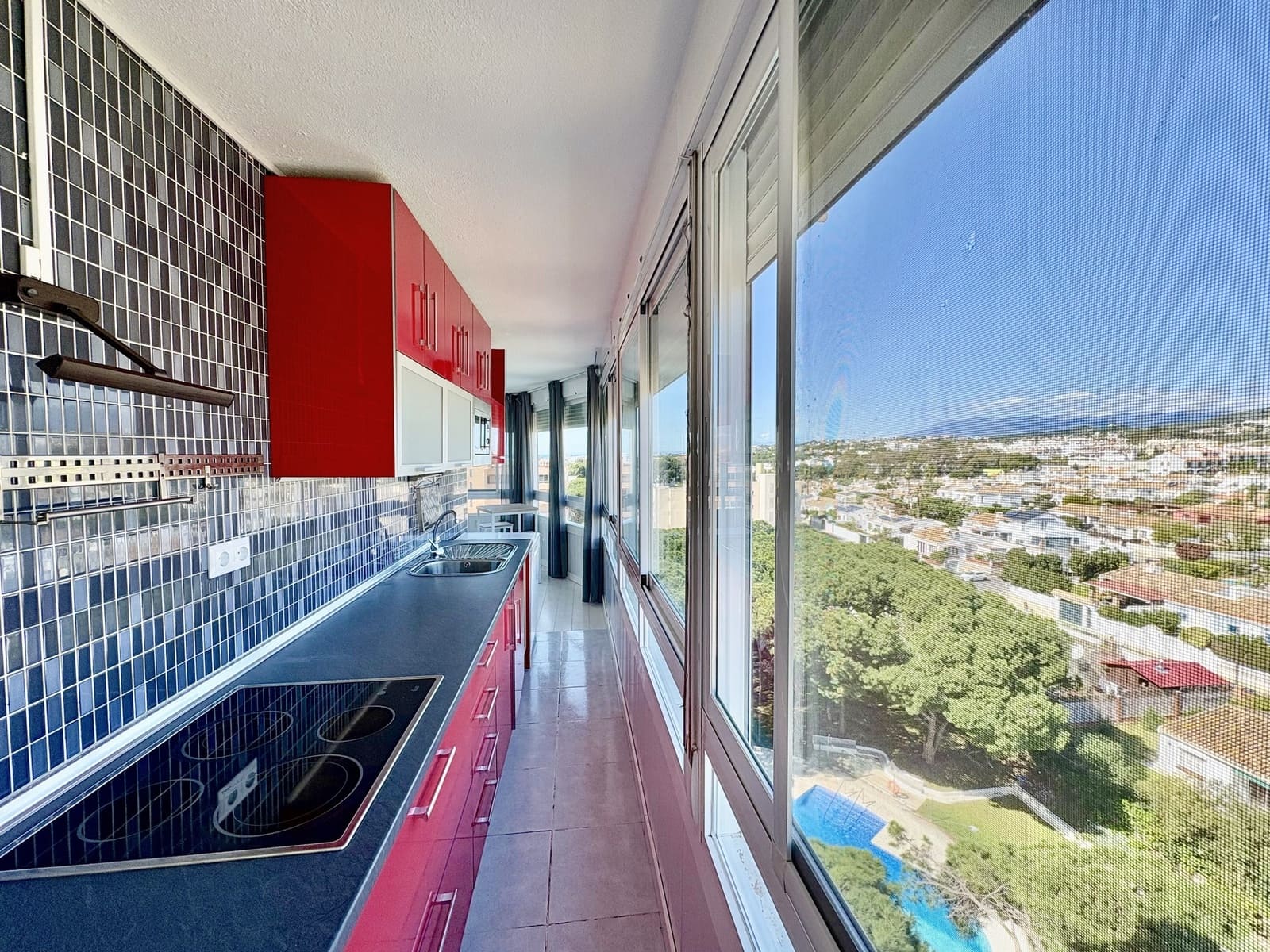 2 bedroom Apartment for sale in Calahonda with pool garage - € 315,000 (Ref: 9677117)