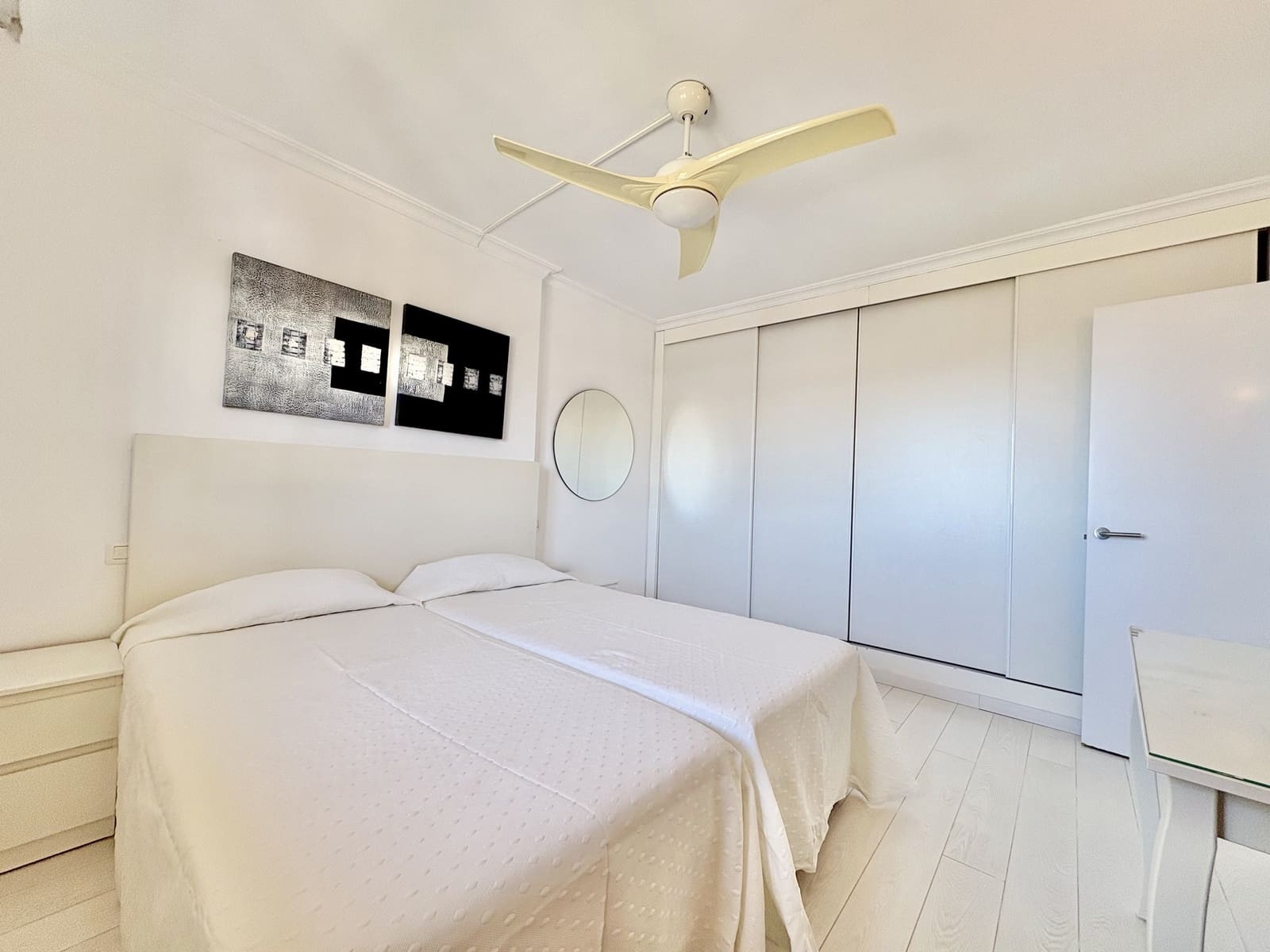 2 bedroom Apartment for sale in Calahonda with pool garage - € 315,000 (Ref: 9677117)
