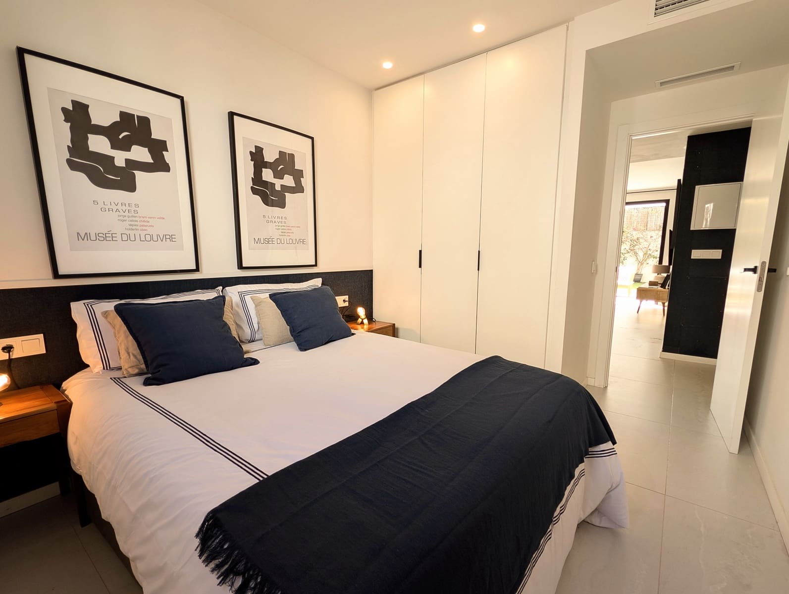 2 sypialnia Apartament na sprzedaż w Sant Antoni de Portmany z basenem garażem - 577 000 € (Ref: 9679736)