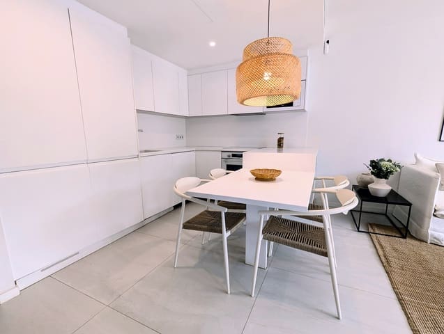 2 sypialnia Apartament na sprzedaż w Sant Antoni de Portmany z basenem garażem - 577 000 € (Ref: 9679736)