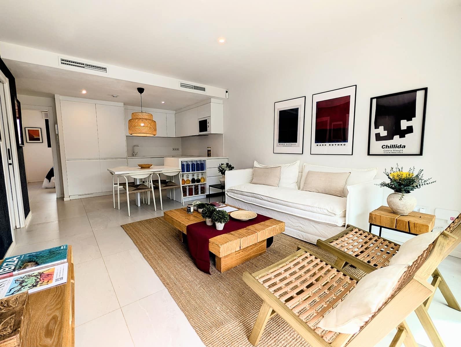 2 sypialnia Apartament na sprzedaż w Sant Antoni de Portmany z basenem garażem - 577 000 € (Ref: 9679736)