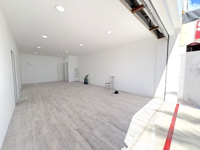 Comercial para venda em Puerto Marina, Benalmádena - 199 000 € (Ref: 9690478)