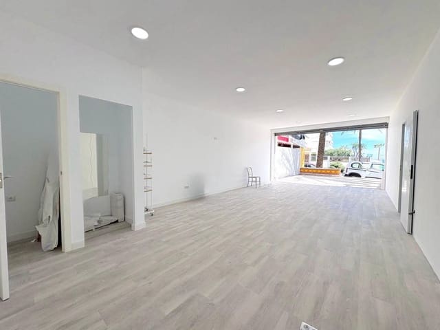 Comercial para venda em Puerto Marina, Benalmádena - 199 000 € (Ref: 9690478)
