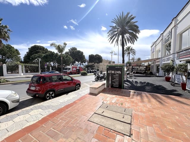 Comercial para venda em Puerto Marina, Benalmádena - 199 000 € (Ref: 9690478)