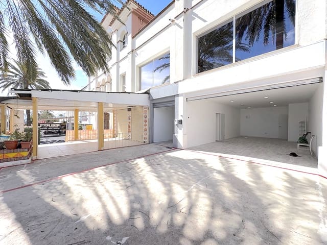 Comercial para venda em Puerto Marina, Benalmádena - 199 000 € (Ref: 9690478)