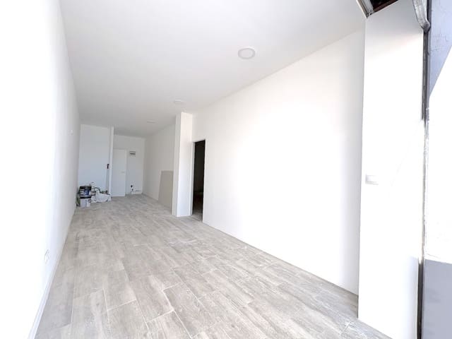 Comercial para venda em Puerto Marina, Benalmádena - 299 000 € (Ref: 9690479)