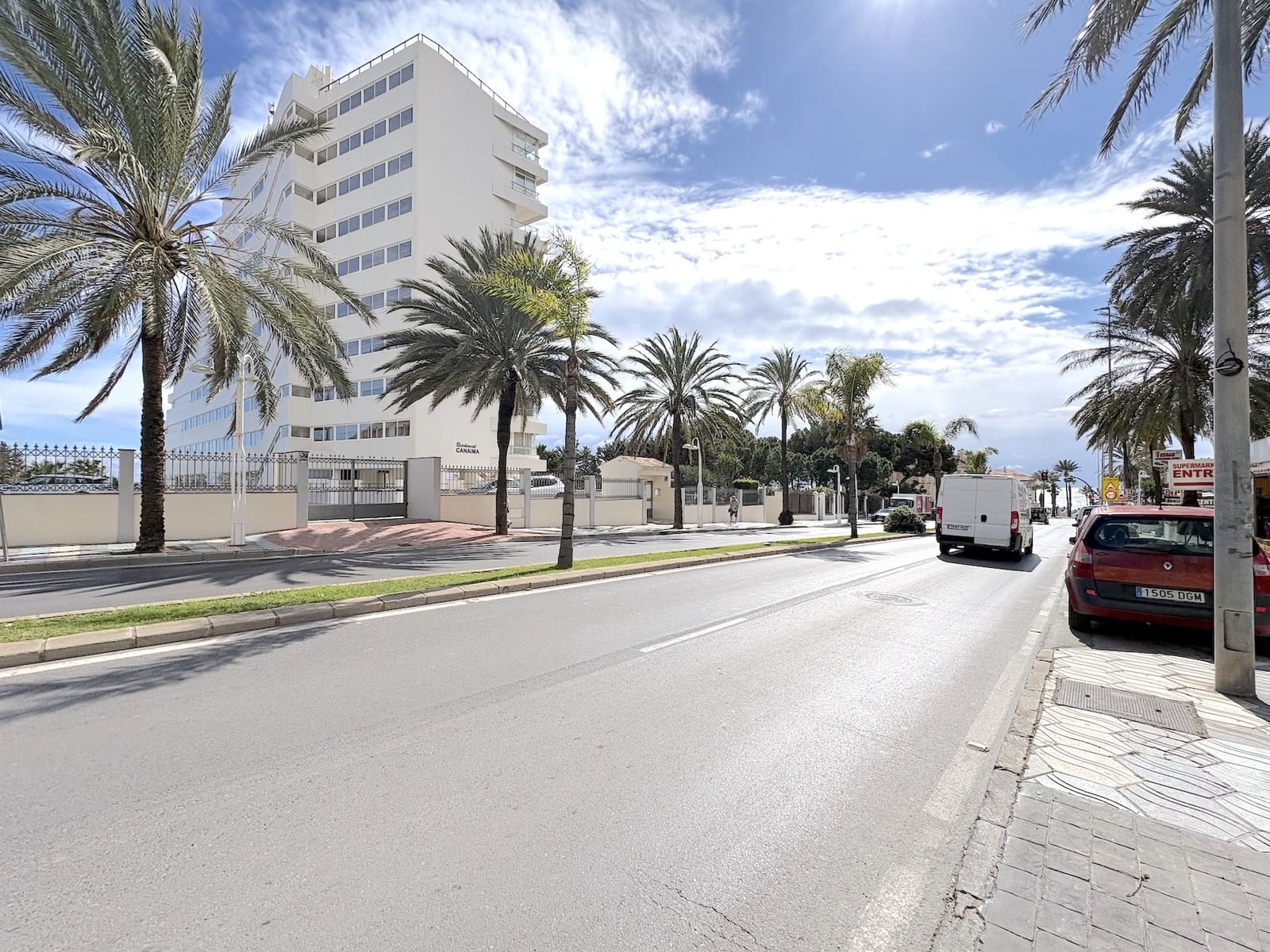 Comercial para venda em Benalmadena - 299 000 € (Ref: 9690479)