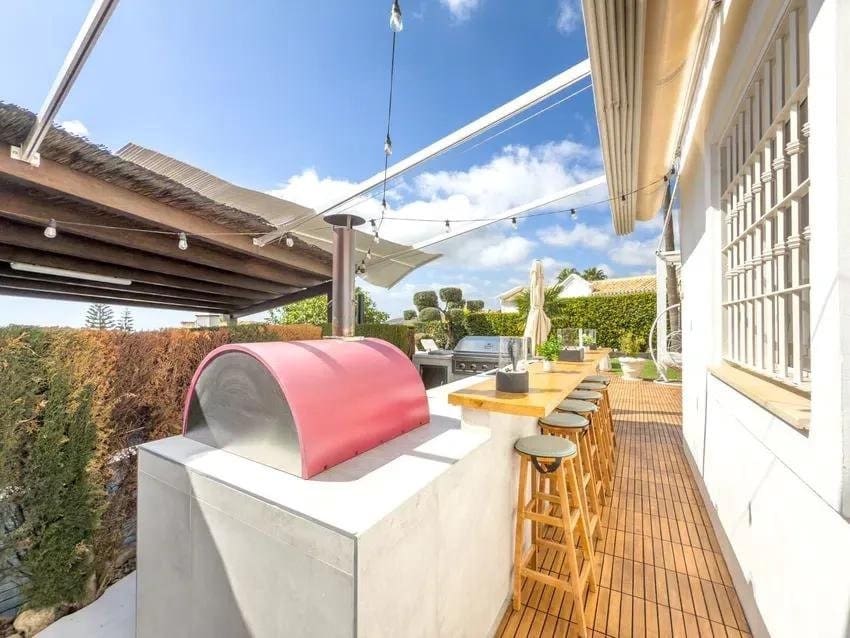 4 bedroom Villa for sale in Istan with pool garage - € 999,000 (Ref: 9695239)