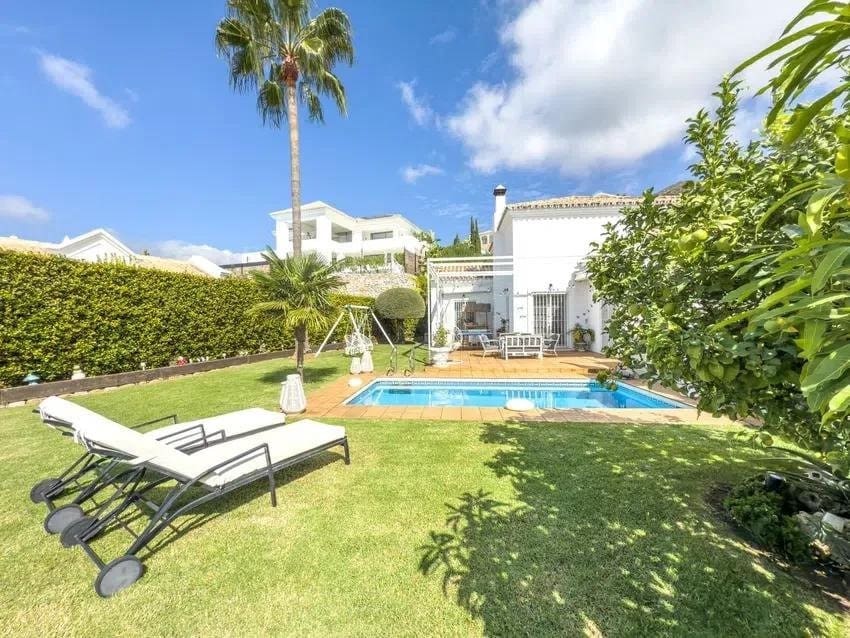 4 bedroom Villa for sale in Istan with pool garage - € 999,000 (Ref: 9695239)