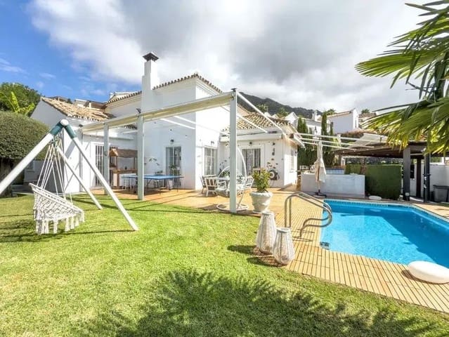 4 soveværelse Villa til salg i Istán med swimmingpool garage - € 999.000 (Ref: 9695239)