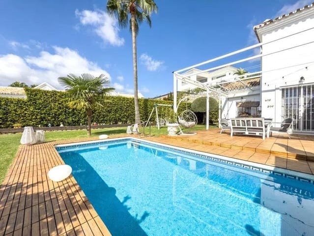 4 soveværelse Villa til salg i Istán med swimmingpool garage - € 999.000 (Ref: 9695239)