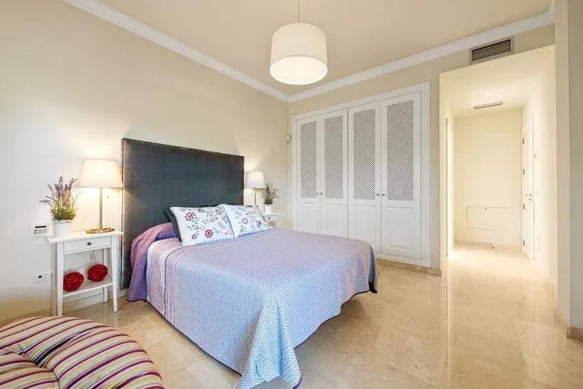 5 bedroom Villa for sale in Istan with pool garage - € 2,795,000 (Ref: 9695241)