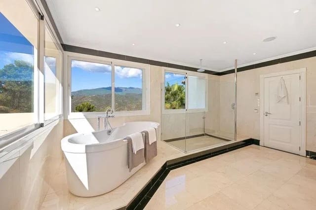 5 Zimmer Villa zu verkaufen in Istán mit Pool Garage - 2.795.000 € (Ref: 9695241)