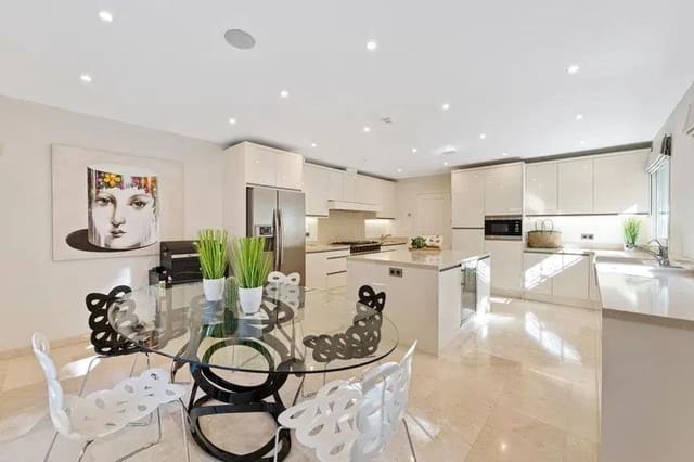 5 Zimmer Villa zu verkaufen in Istán mit Pool Garage - 2.795.000 € (Ref: 9695241)